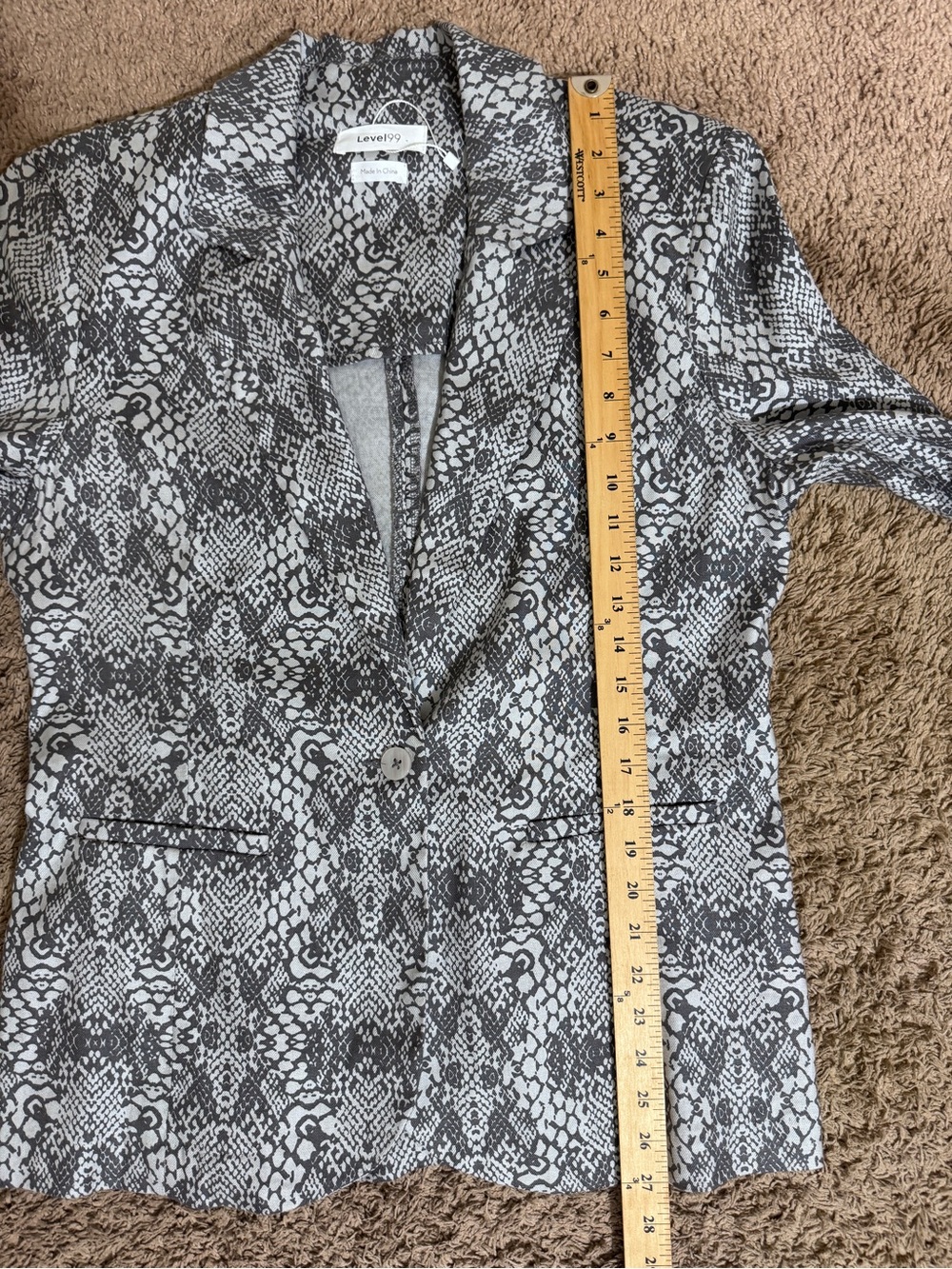 NWOT Level 99 Women's Linen Blend Gray Snake-Print Blazer size L Office Party - Picture 10 of 12